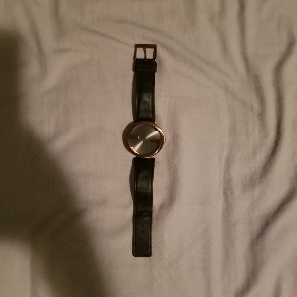 Men's Gucci watch